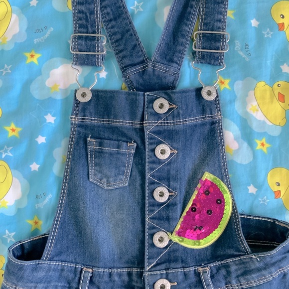 Levi's Girls Denim Overal shorts - Picture 2 of 5